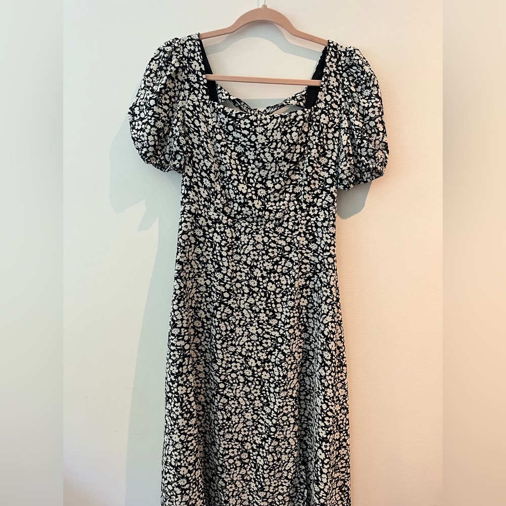 Altar's State, Size small, Black & White floral dress